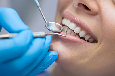 Dentist in Corona